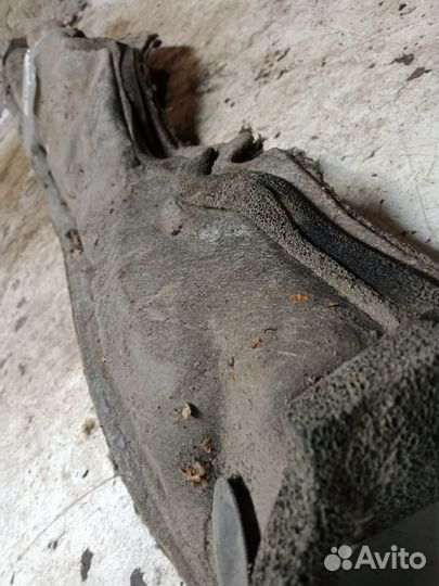 Шумка подкапотная Renault Megane 2