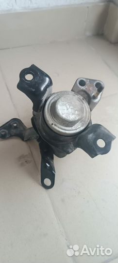 Подушка двигателя передняя правая Toyota Corolla