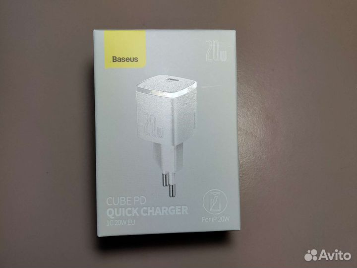 Зрядное устройство для iPhone от Baseus на 20W