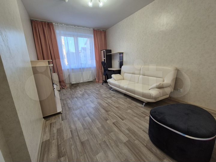 2-к. квартира, 56,5 м², 2/4 эт.