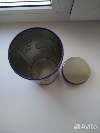 Жестяная банка новогодняя