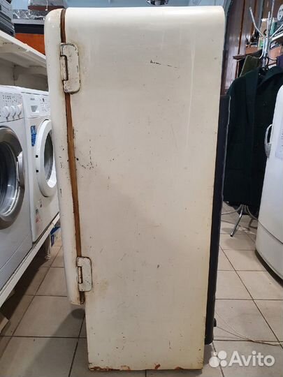 Холодильник Днепр 1966г. под реставрацию