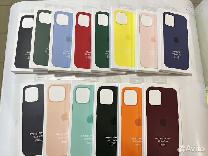 Чехлы на iPhone с MagSafe и анимацией