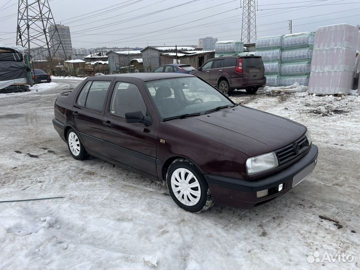 Volkswagen Vento 1.8 МТ, 1996, 385 025 км