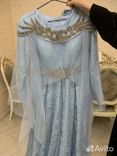 Вечернее платье