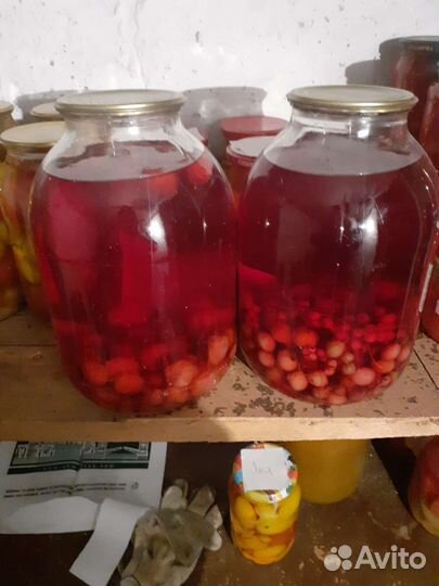 Сок томатный, тыквенный, Огурцы, Помидоры, Компоты