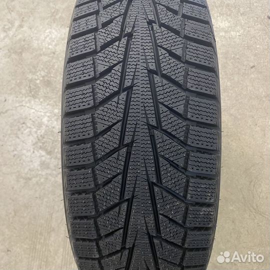 Hankook Winter I'Cept iZ 2 W616 185/65 R15 92T