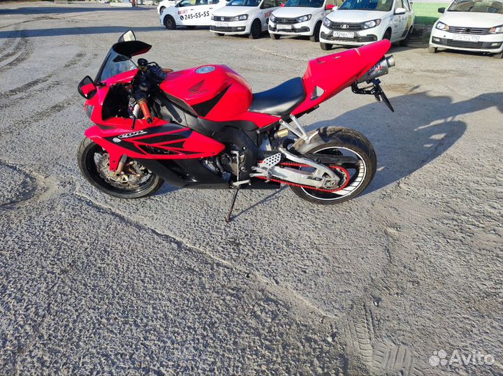 Хонда CBR1000RR