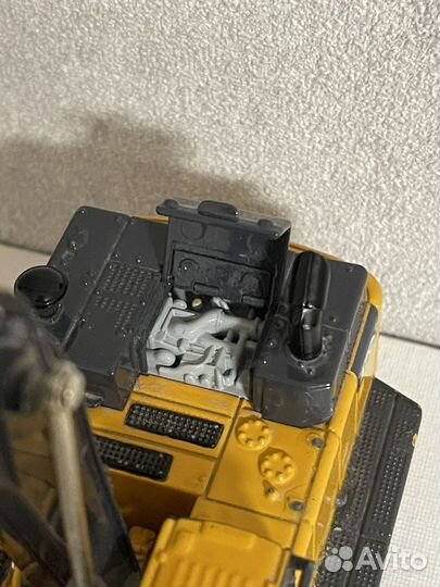 Коолекционная модель трактора Jonh Deere