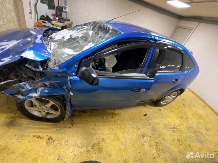 Разбираем прямо сейчас Ford Focus 2 1.8