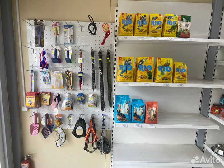 Корма,игрушки,аксессуары,намордники и т.д