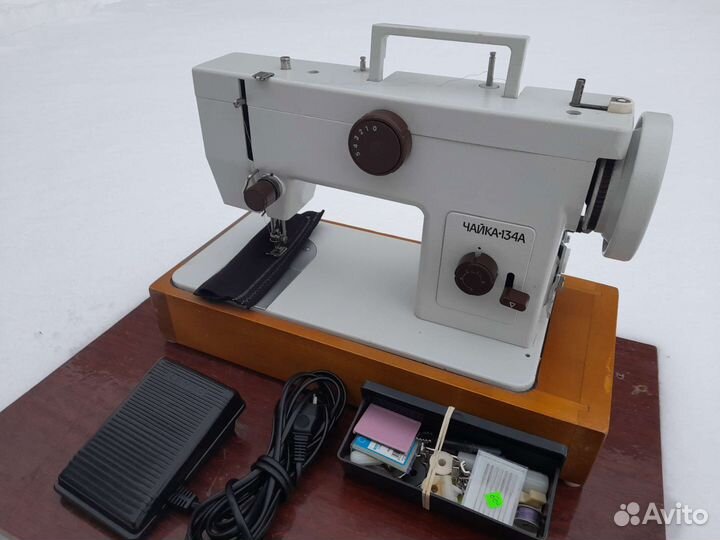 Швейная машина Чайка 134