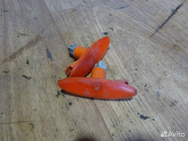 Повторитель поворота Ford Mondeo II 1996-2000