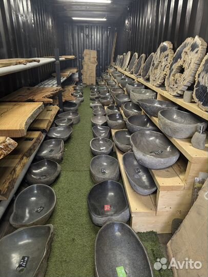 Раковина из речного камня