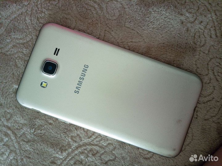 Телефон Samsung