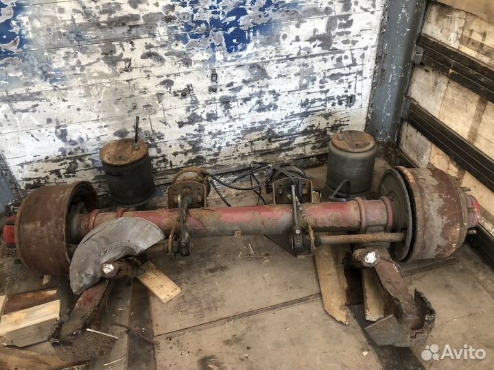 Ось на полуприцеп саф