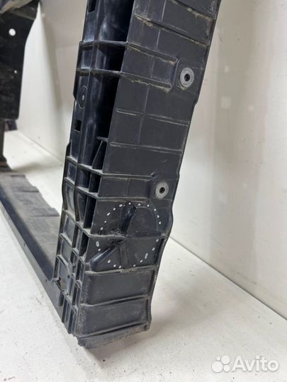 Рамка радиатора(телевизор) Volkswagen Polo 6 2020