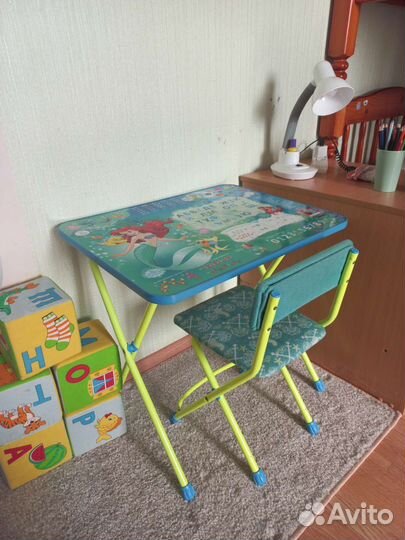 Детский столик и стул
