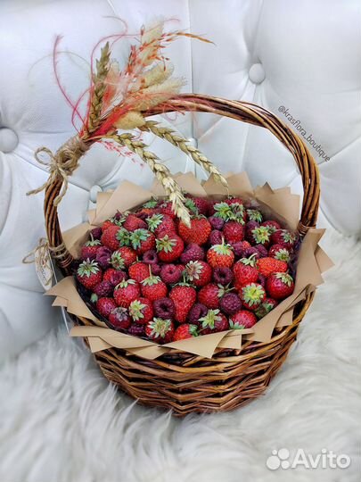 Красивые вкусные подарки из клубники