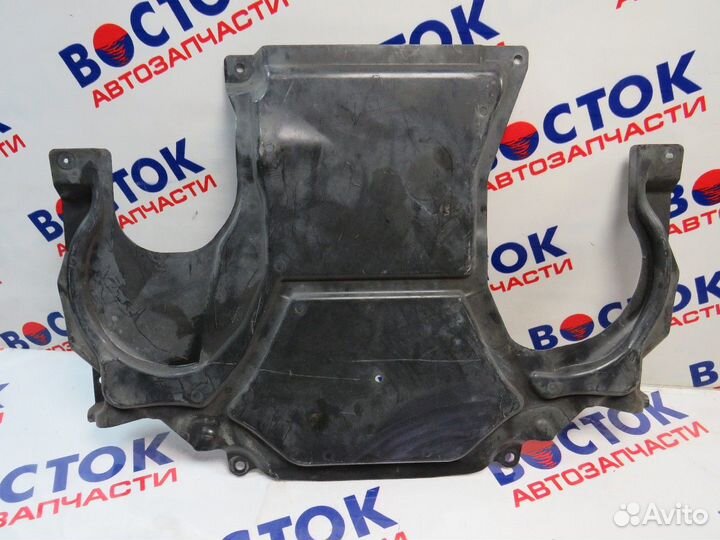 Защита двигателя mercedes C180 204