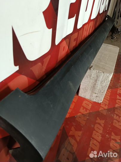 Накладка порога правого Kia Sportage 87754F1100