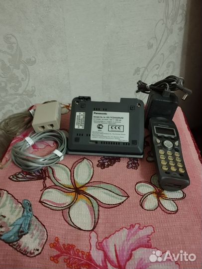 Радиотелефон Панасоник с базой, база intego