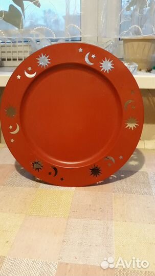 Металлический поднос