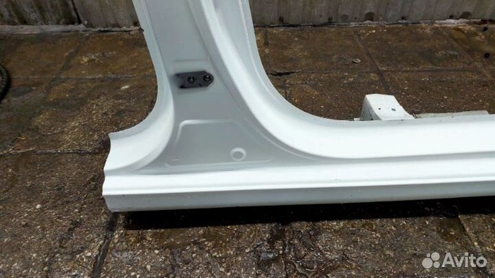 Б/У Б/У Порог со стойкой Состояние отличное