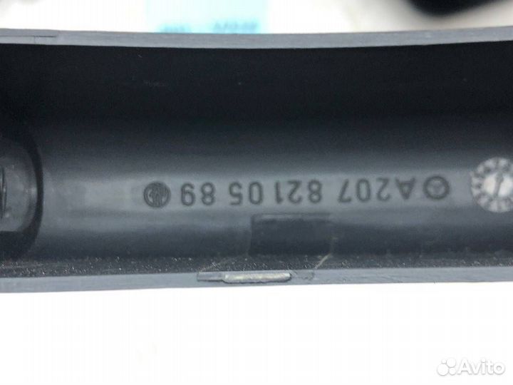 Накладка петли крышки багажника Mercedes W207