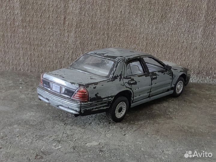 Модель Ford Crown Victoria 1:42 Kinsmart