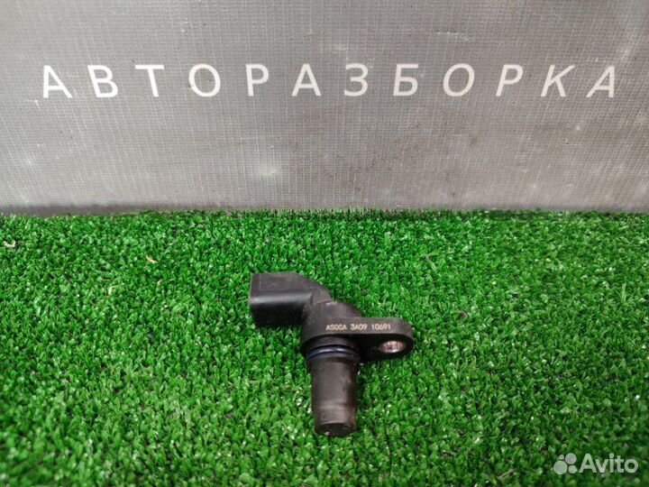 Датчик распредвала Ford Focus 3 седан 2.0L duratec