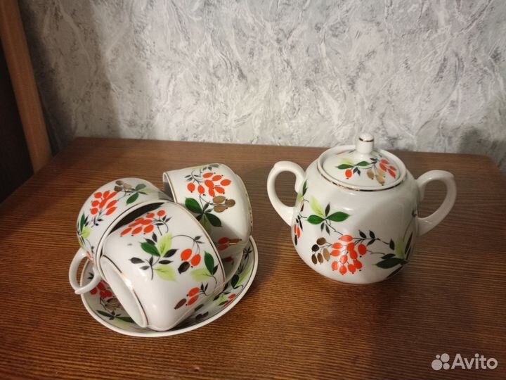 Посуда чайная, чашки, блюдца