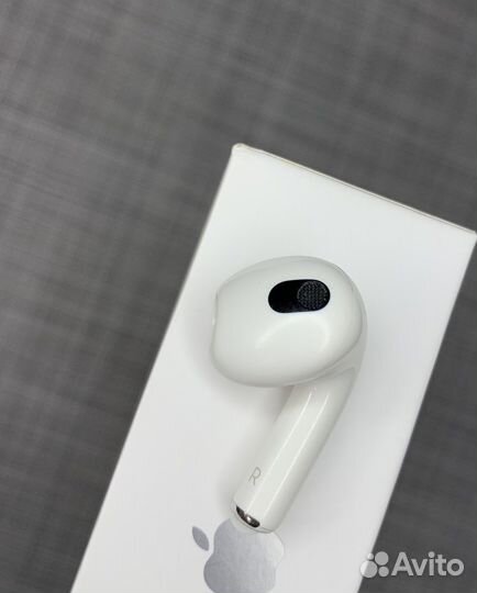 Apple AirPods 3 правый наушник А2565 Б/У оригинал
