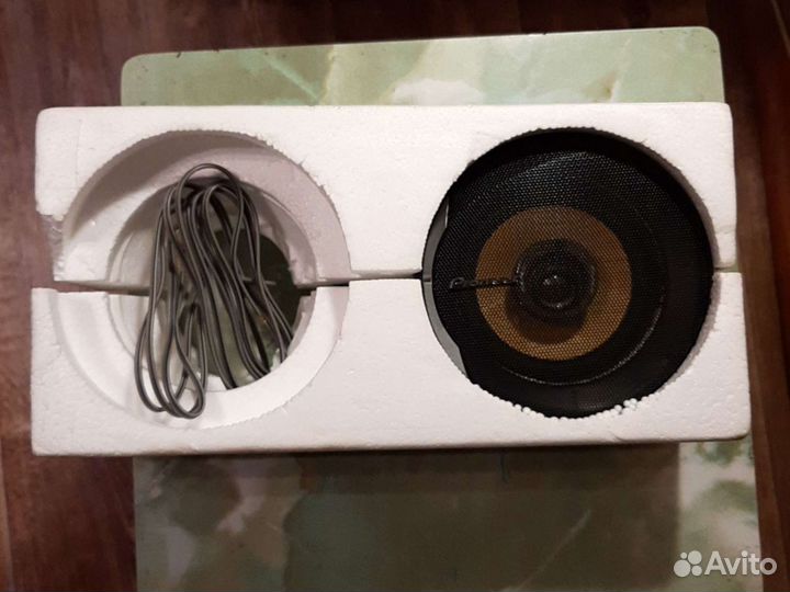 Автомобильная колонка pioneer 1шт