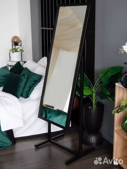 Зеркало напольное