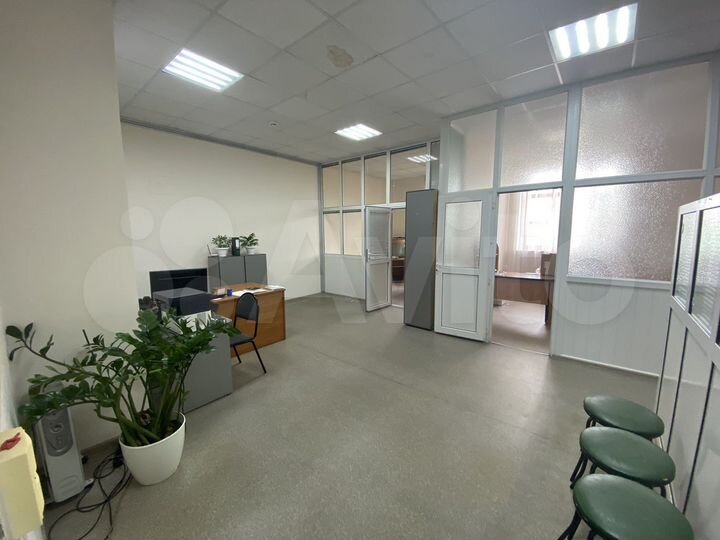 Сдает в аренду офисное помещение,55,1кв.м