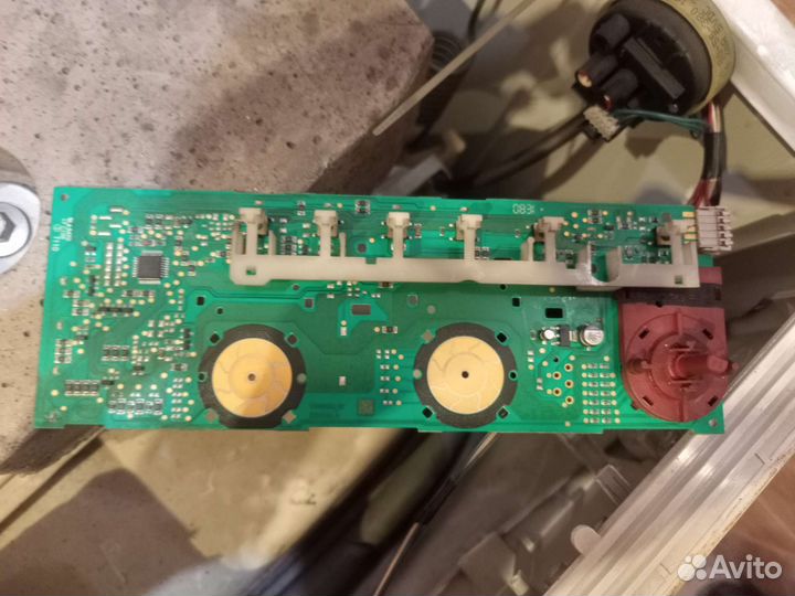 Стиральная машина indesit wisn100 на запчасти