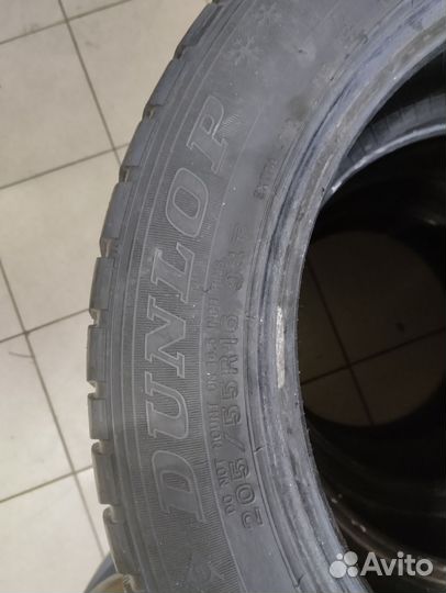 Dunlop SP Winter Ice 02 205/55 R16 94T