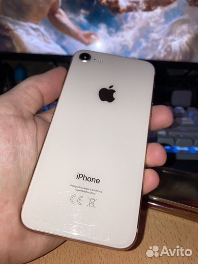 iPhone 8, 64 ГБ