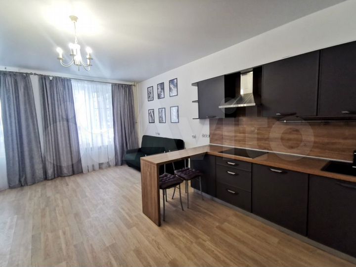 2-к. квартира, 55 м², 4/18 эт.