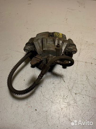 Суппорт передний правый Hyundai Elantra XD G4ED