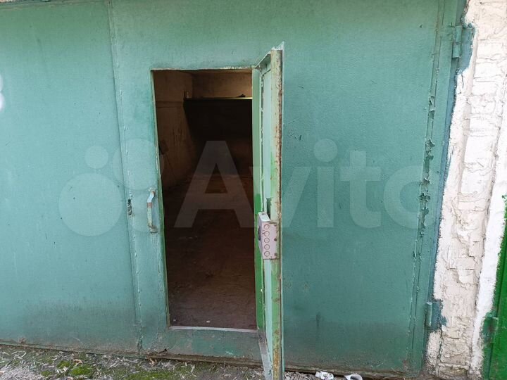 Гараж, > 30 м²