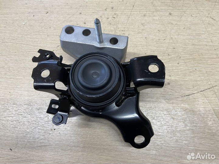 Опора двигателя правая Toyota Camry 75