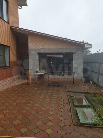 Дом 293,6 м² на участке 12 сот.