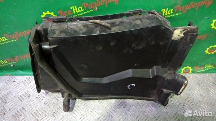 Корпус салонного фильтра правый Bmw E39 2.5