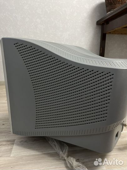 Монитор LG Flatron F700B