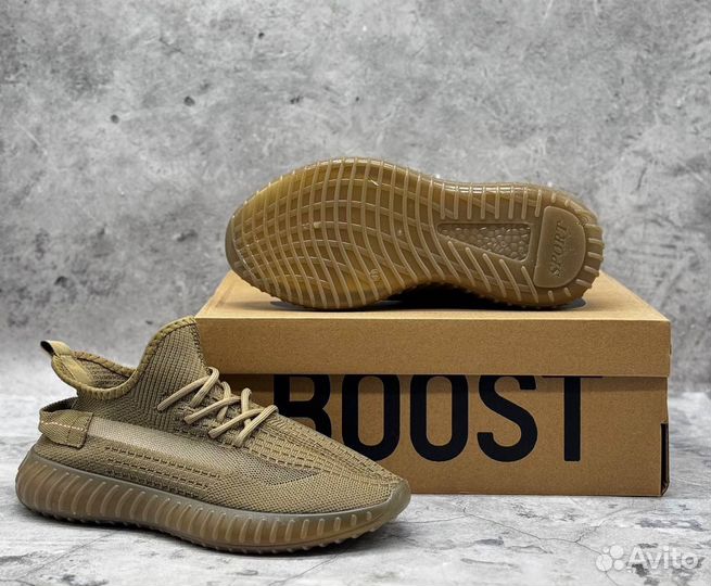 Кроссовки adidas yeezy