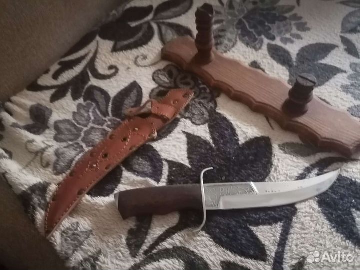 Нож подарочный с подставкой