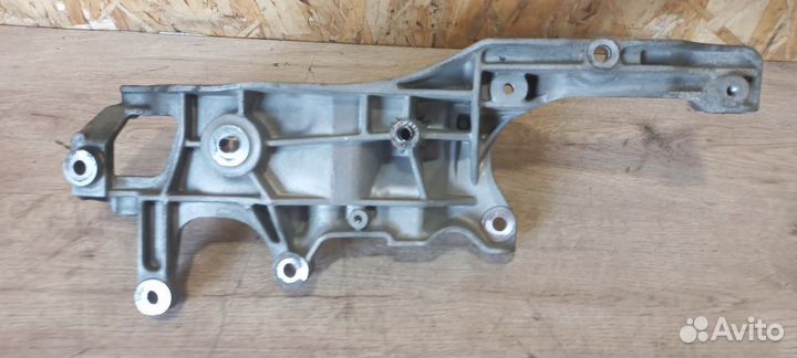 Кронштейн генератора Ford Kuga 2.0 16V TDCi