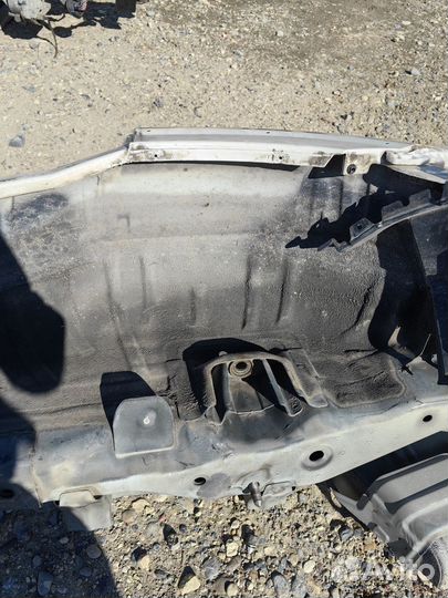 Крыло левое заднее Mitsubishi Pajero 4 2010 год (W